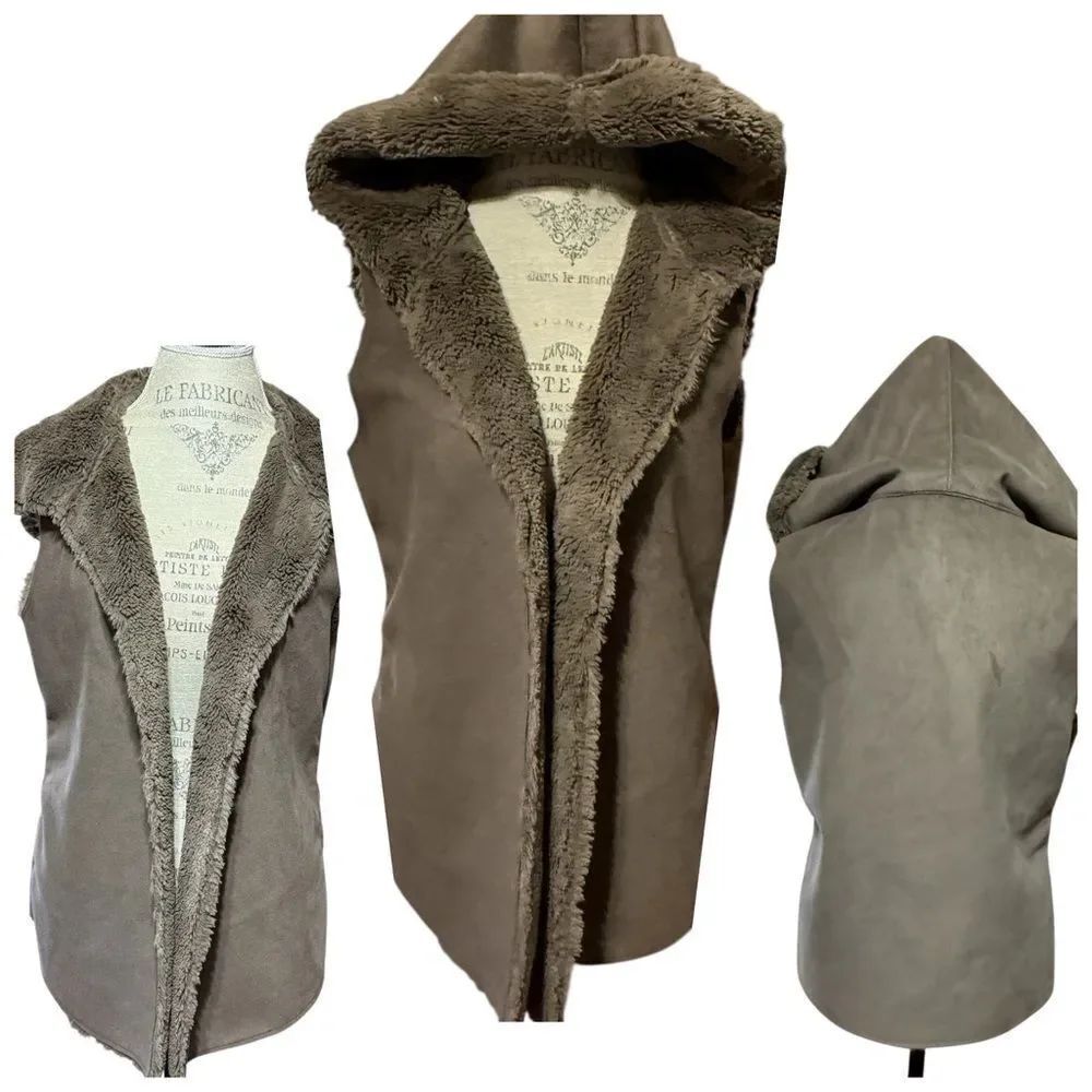 Dylan Faux Fur Sleeveless Reversible Women's Hooded Vest Taupe Brown XL - Picture 1 of 15